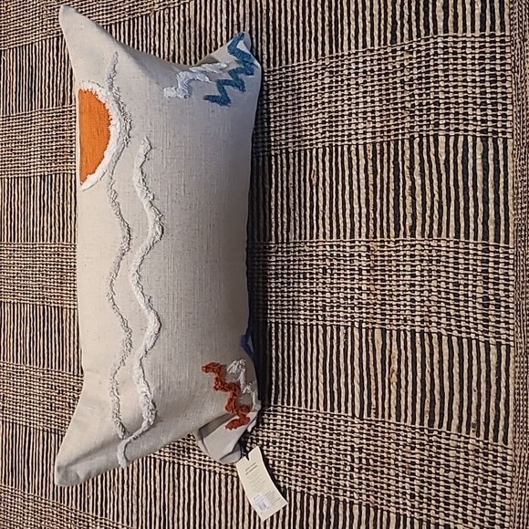 NWT WEST ELM SOUTHWESTERN AZTEC PILLOW COVER - Picture 3 of 8